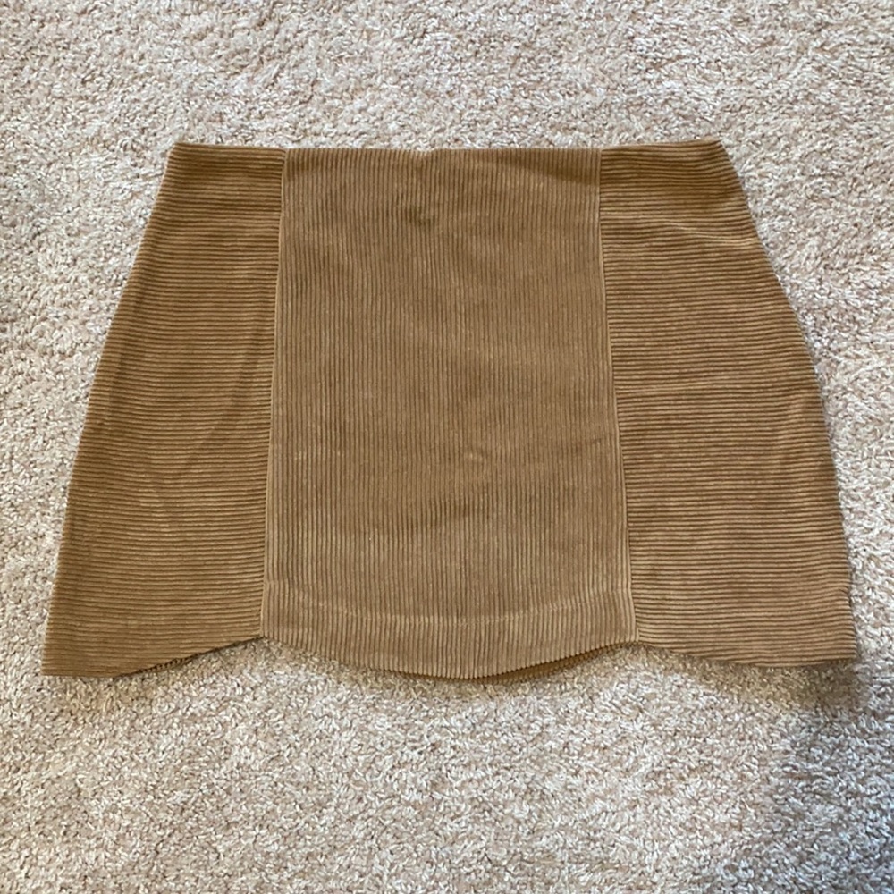 Skirt - Picture 2 of 4